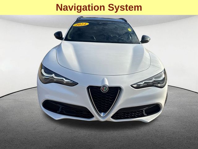 2024 Alfa Romeo Stelvio Ti photo 3