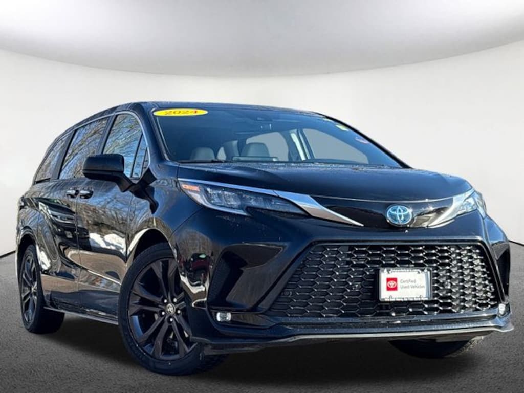 Used 2024 Toyota Sienna XSE Minivan/Van