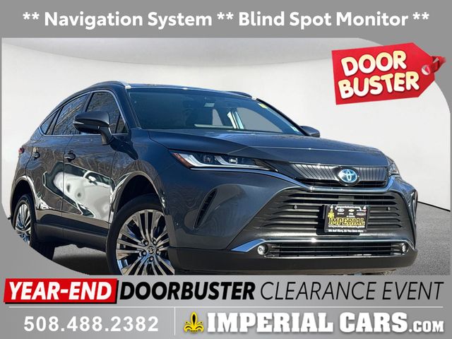 2024 Toyota Venza XLE's photo