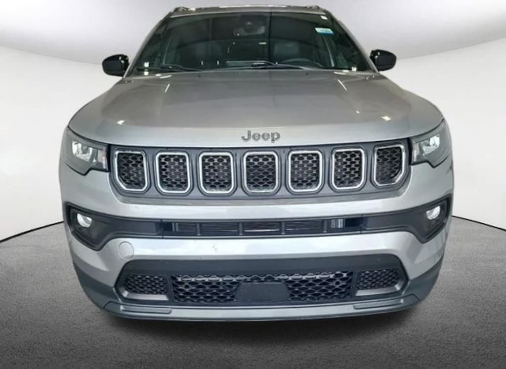 Used 2023 Jeep Compass Latitude Lux SUV
