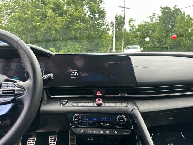 2025 Hyundai Elantra N - Photo 22