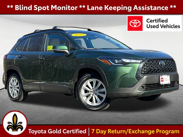 2023 Toyota Corolla Cross LE's photo