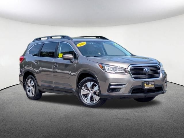 Used 2022 Subaru Ascent Premium with VIN 4S4WMACD5N3434936 for sale in Milford, MA