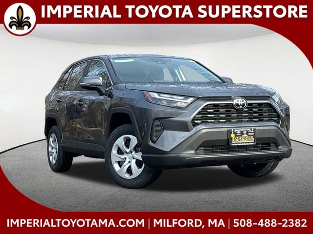 2025 Toyota RAV4 LE's photo