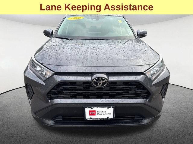 2022 Toyota RAV4 LE photo 2