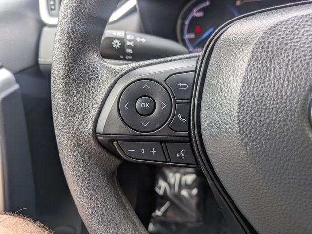2025 Toyota RAV4 LE - Photo 23