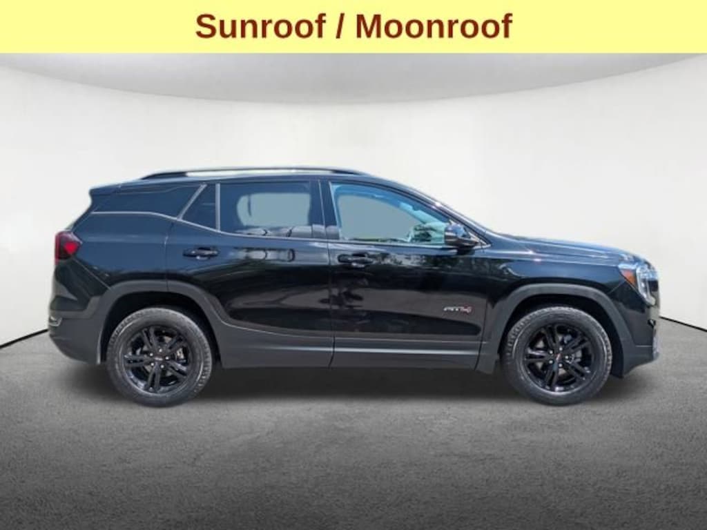 Used 2022 GMC Terrain AT4 SUV