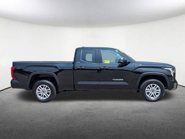 2022 Toyota Tundra SR5 photo 2