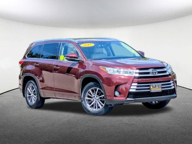 Used 2018 Toyota Highlander XLE with VIN 5TDJZRFH9JS805473 for sale in Milford, MA