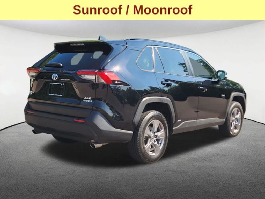 Used 2023 Toyota RAV4 Hybrid XLE SUV