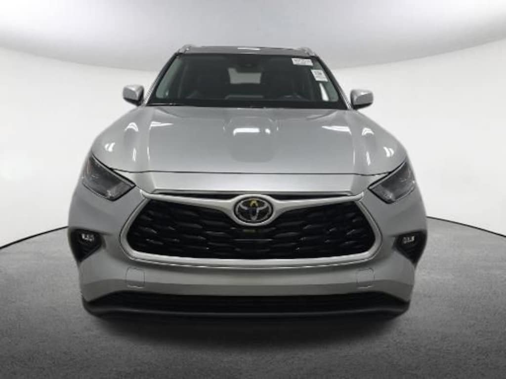Used 2023 Toyota Highlander XLE SUV