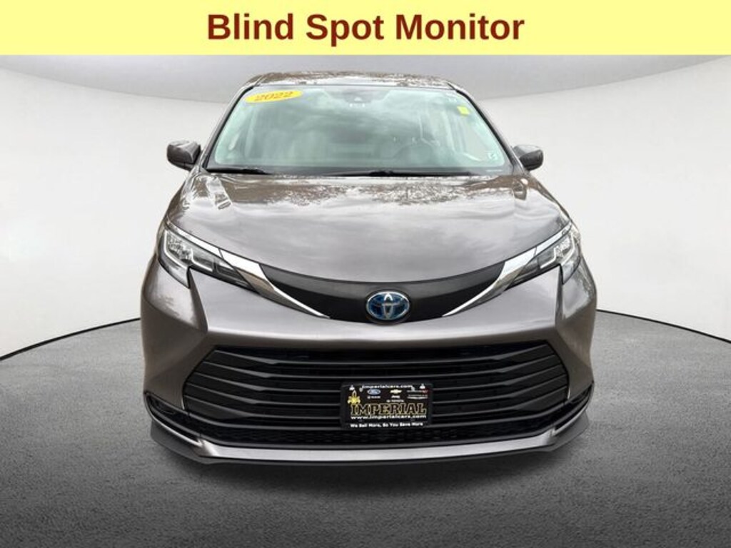 Used 2022 Toyota Sienna LE Minivan/Van