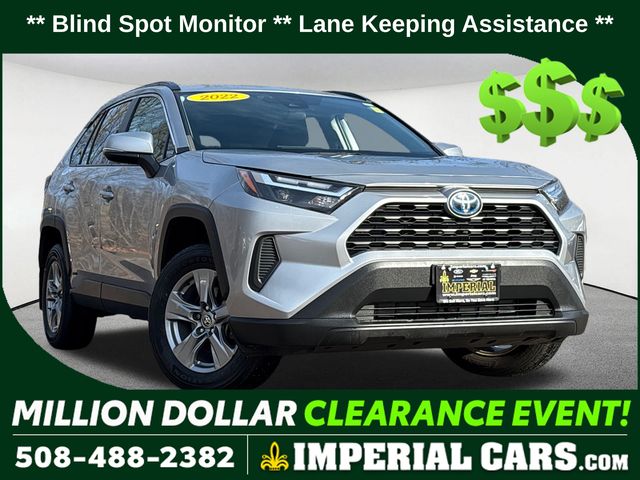 2022 Toyota RAV4 XLE's photo