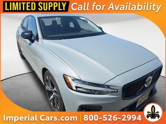 2024 Volvo S60 B5 Core Dark Theme's photo
