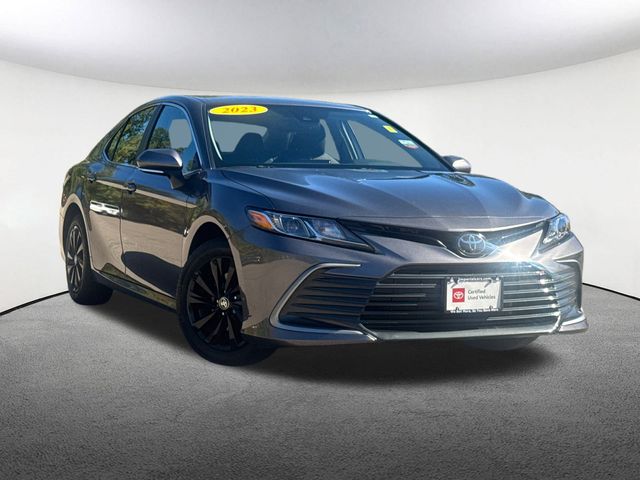 2023 Toyota Camry LE photo 2