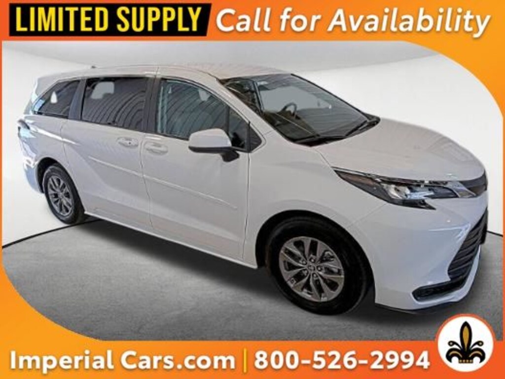 Used 2024 Toyota Sienna LE Minivan/Van