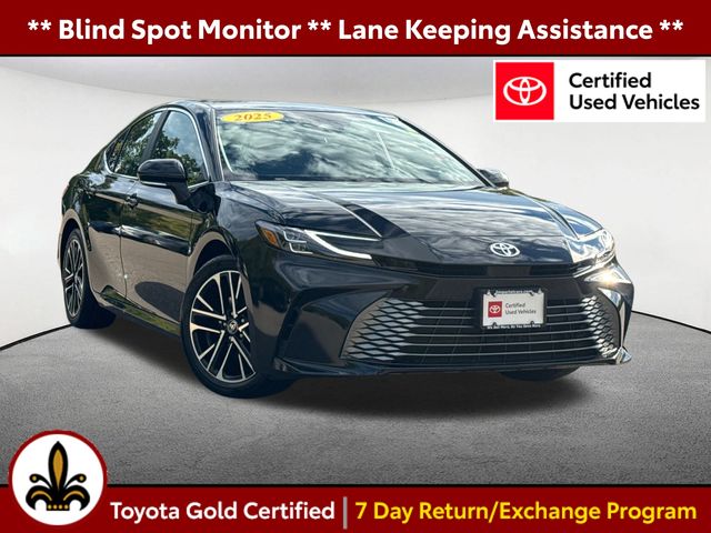 2025 Toyota Camry XLE's photo