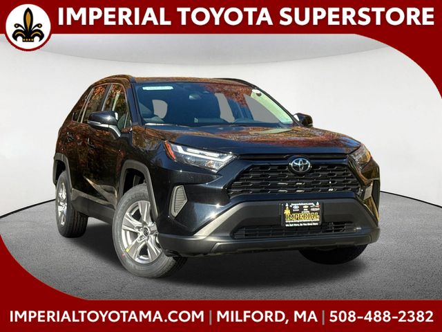2025 Toyota RAV4 XLE's photo