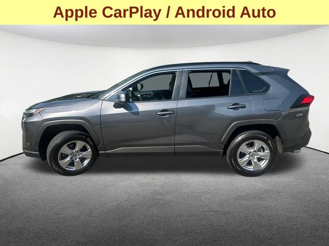 2022 Toyota RAV4 XLE - Photo 6