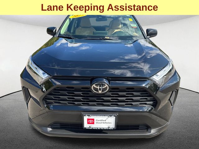 2025 Toyota RAV4 Hybrid LE photo 3
