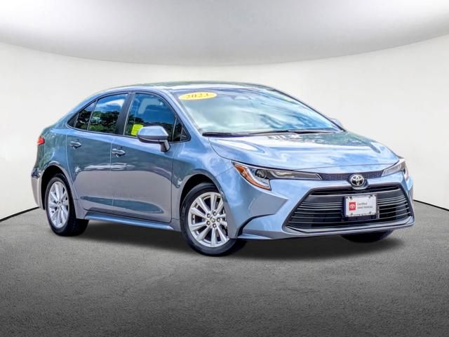 2023 Toyota Corolla LE photo 2