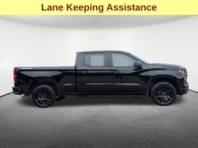 2022 Chevrolet Silverado 1500 Custom photo 2