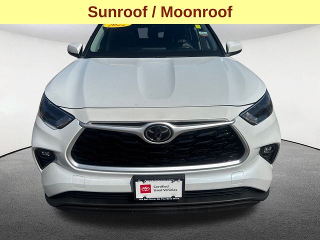 2022 Toyota Highlander XLE photo 3