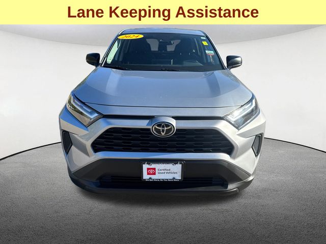 2024 Toyota RAV4 LE photo 2