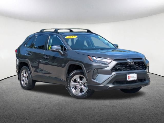 2023 Toyota RAV4 XLE photo 2