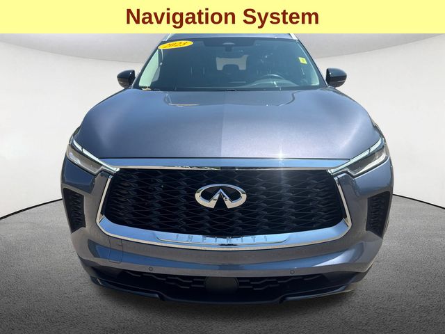 2023 Infiniti QX60 Luxe photo 3