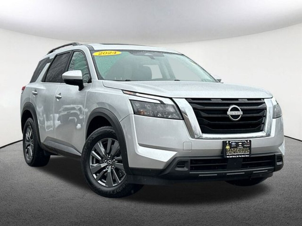Used 2024 Nissan Pathfinder SV SUV