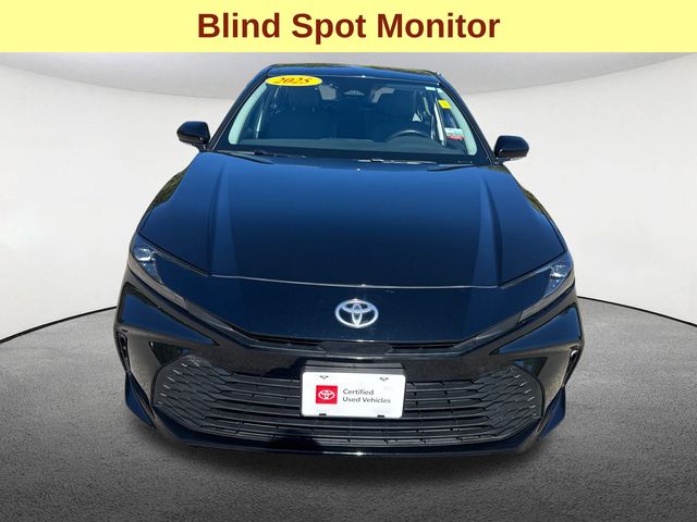 2025 Toyota Camry LE photo 3