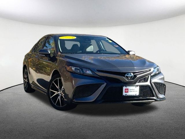 2024 Toyota Camry SE photo 2