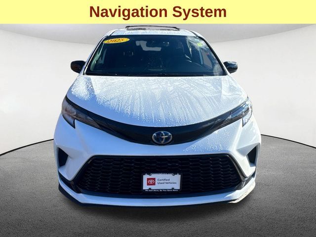 2025 Toyota Sienna XSE photo 3