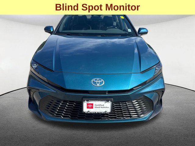 2025 Toyota Camry SE photo 3