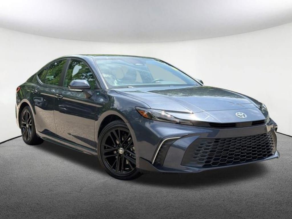 Used 2026 Toyota Camry SE Sedan