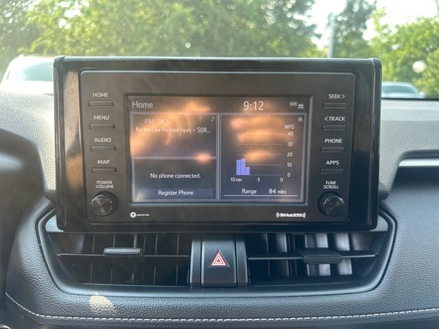 2022 Toyota RAV4 XLE - Photo 36