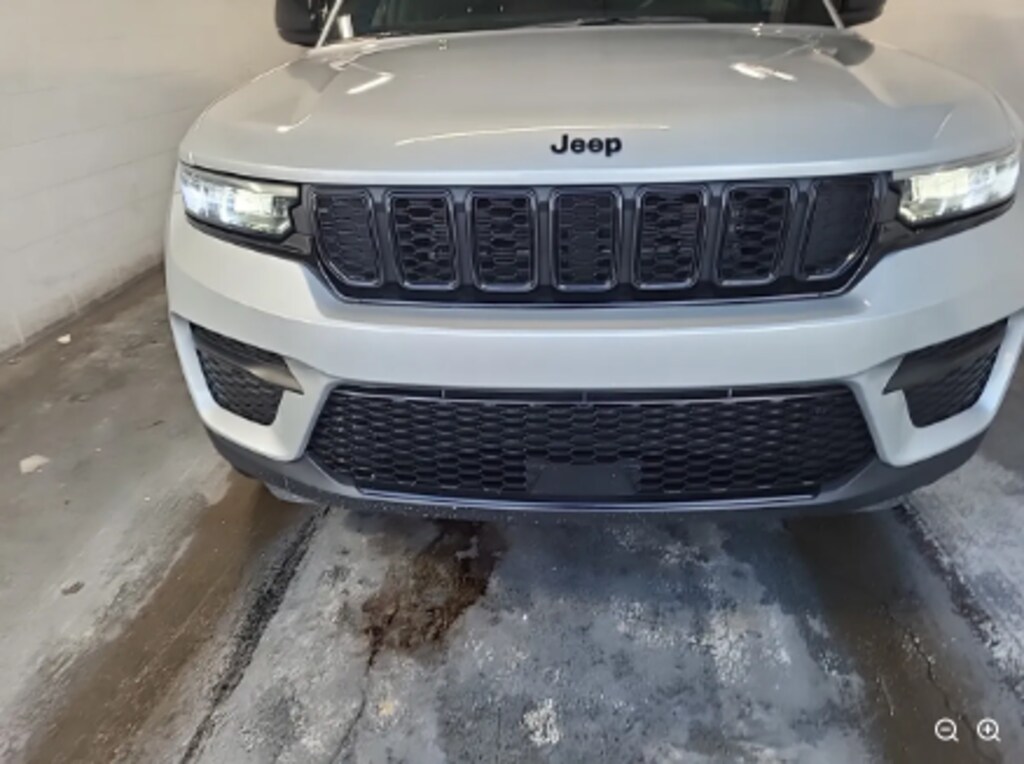 Used 2023 Jeep Grand Cherokee Altitude X SUV
