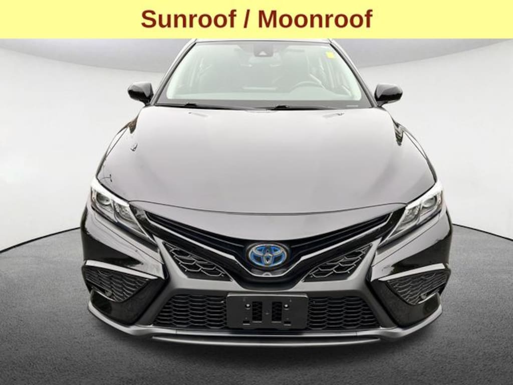 Used 2023 Toyota Camry Hybrid SE Sedan
