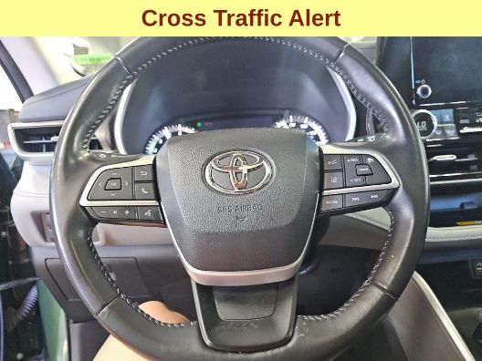 2023 Toyota Highlander XLE - Photo 11