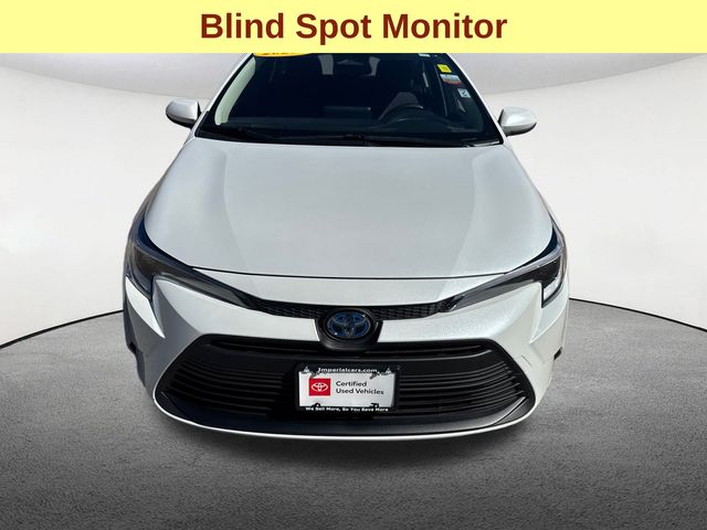 2025 Toyota Corolla Hybrid LE photo 2