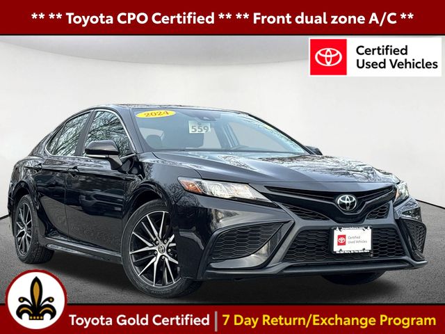 2024 Toyota Camry SE's photo