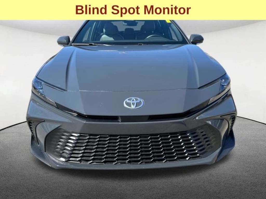 Used 2025 Toyota Camry SE Sedan