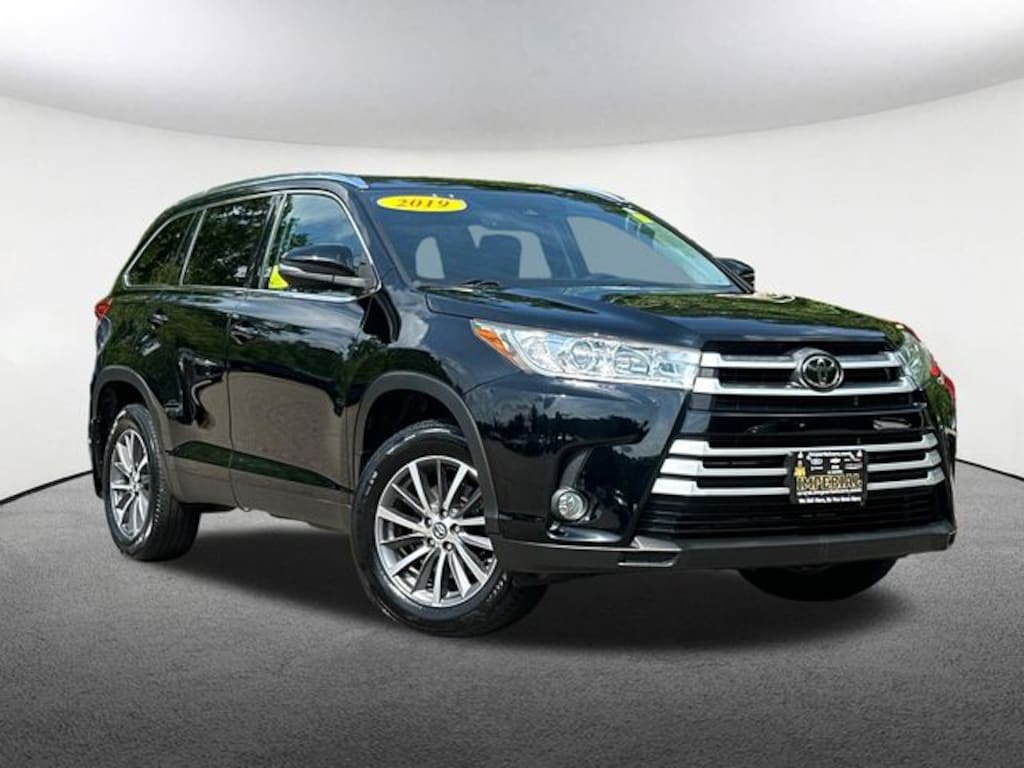 Used 2019 Toyota Highlander XLE SUV
