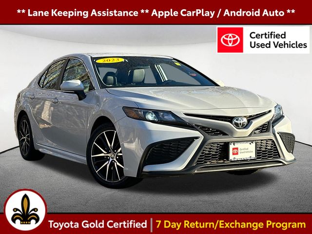 2023 Toyota Camry SE's photo