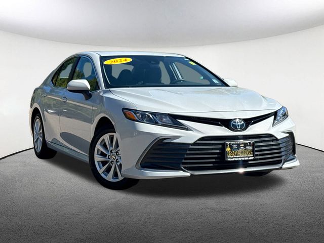 2024 Toyota Camry LE photo 2