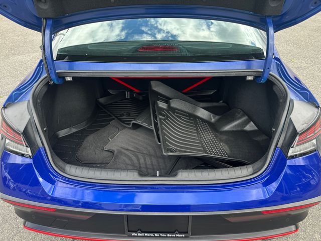 2025 Hyundai Elantra N - Photo 13