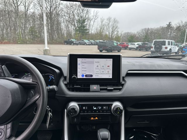 2025 Toyota RAV4 LE - Photo 27