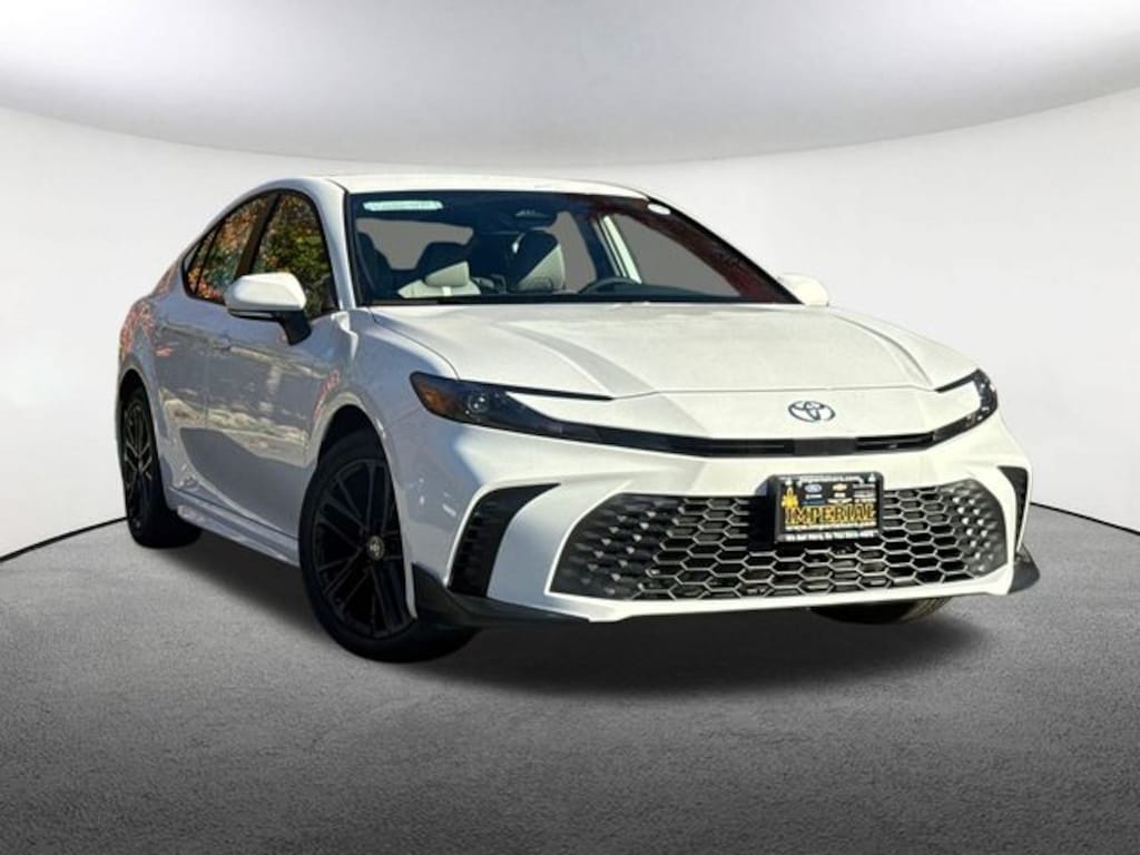 New 2026 Toyota Camry SE Sedan