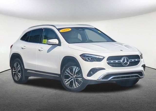 2025 Mercedes Benz GLA 250 4MATIC photo 2